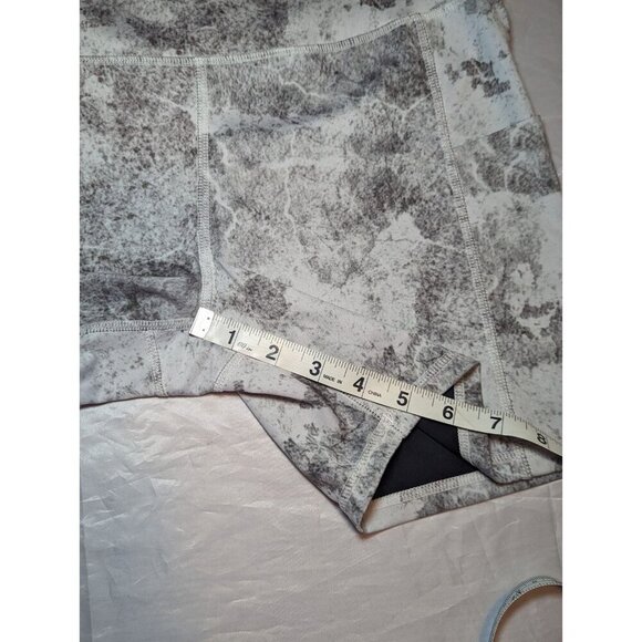 Omantic Women's Black And Gray Marble Print Biker Shorts Women's Size Medium - Picture 9 of 12